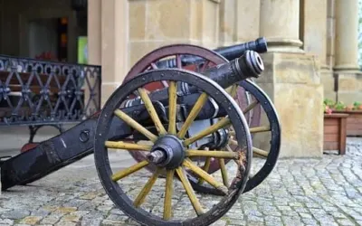 Sprawdź terminy darmowego oprowadzania po Sali Broni Palnej w Muzeum Militariów!
