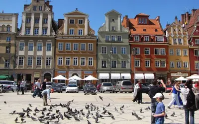 Wrocławski Plac Solny kryje wiele tajemnic. Jedna z nich jest duży schron z okresu II wojny światowej.