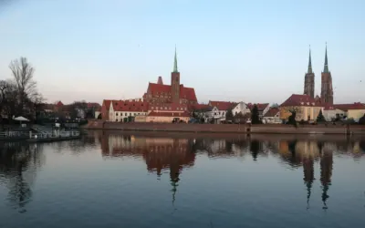 Wyspa Słodowa we Wrocławiu — co robić, jak dojść