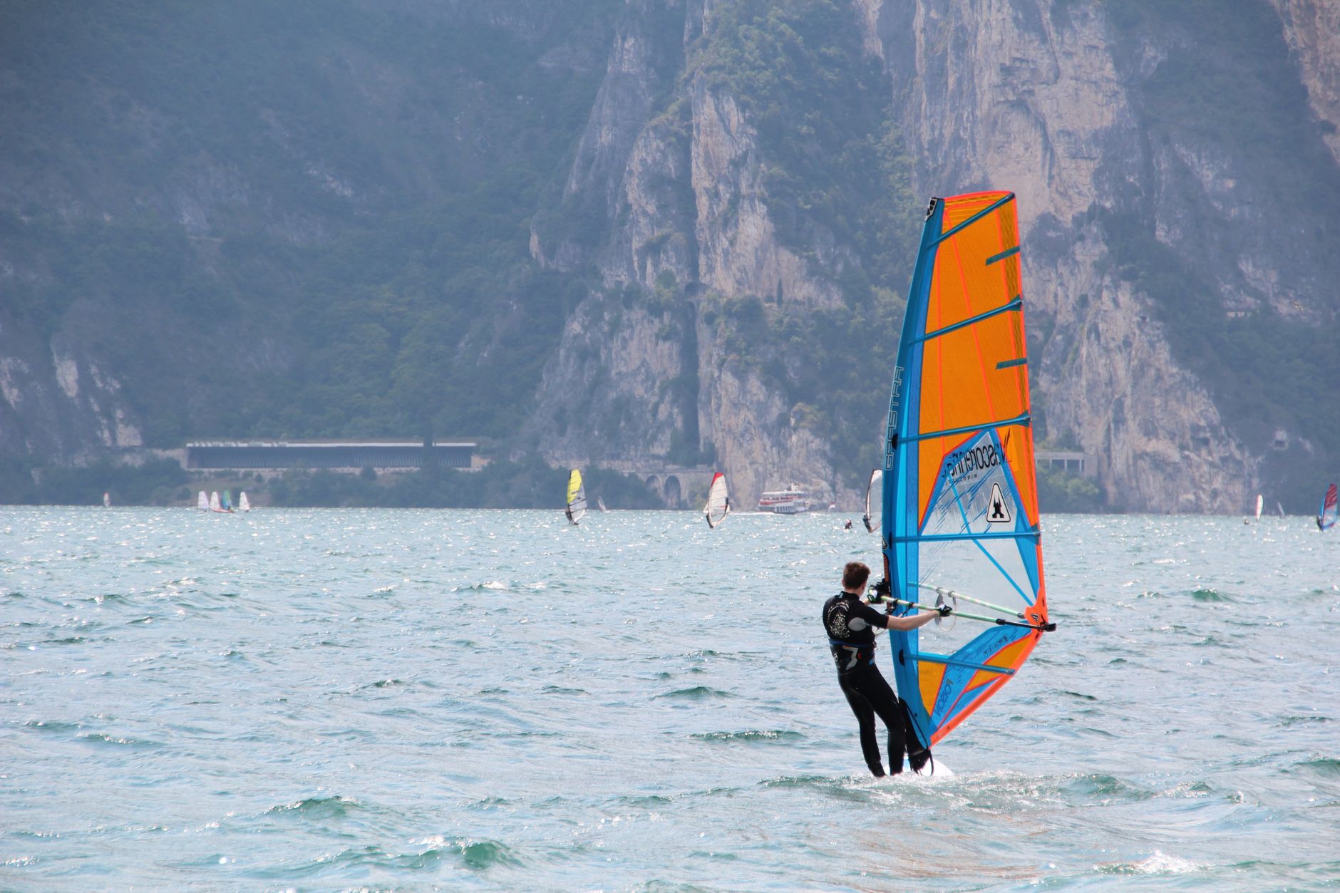 Zalew Mietkowski – plaże, windsurfing, dojazd z Wrocławia