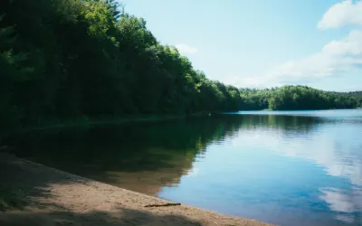 Gdzie nad wodę pod Wrocławiem – kąpieliska, plaże i zalewy