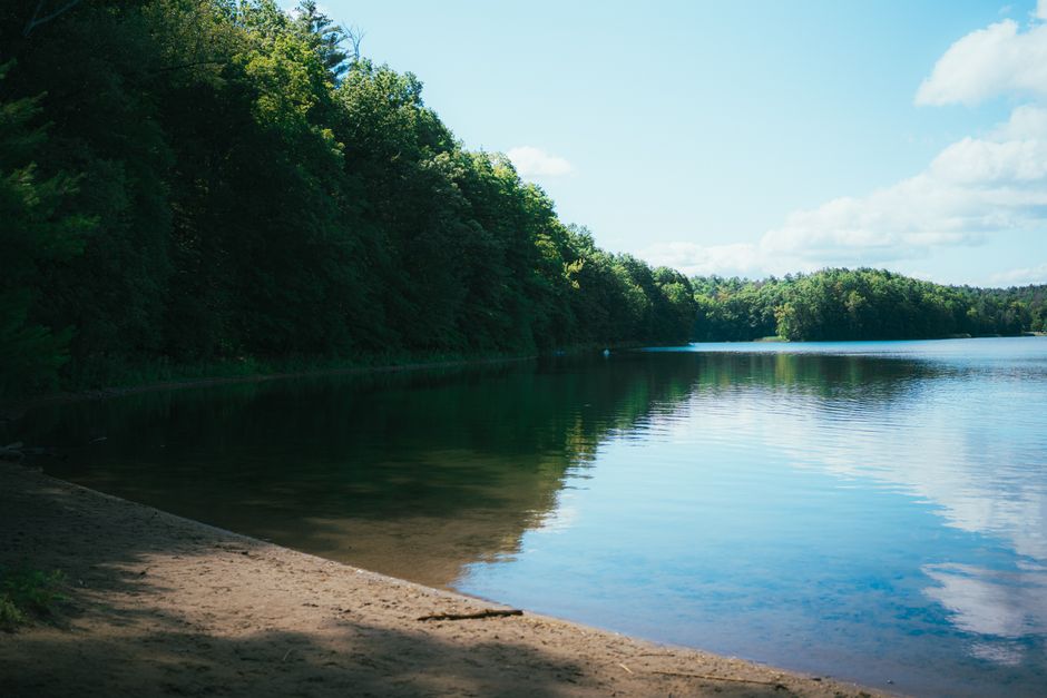 Gdzie nad wodę pod Wrocławiem – kąpieliska, plaże i zalewy