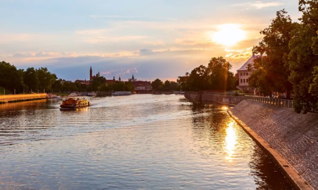 Rejsy po Odrze we Wrocławiu – statki, trasy, sezon