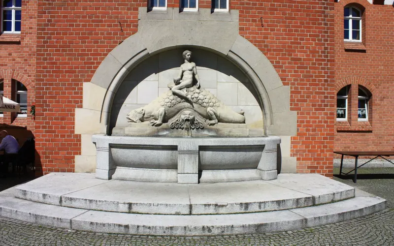 598881 Wrocław Wieża cisnień ul. Wiśniowa 04 (Wikimedia Commons)